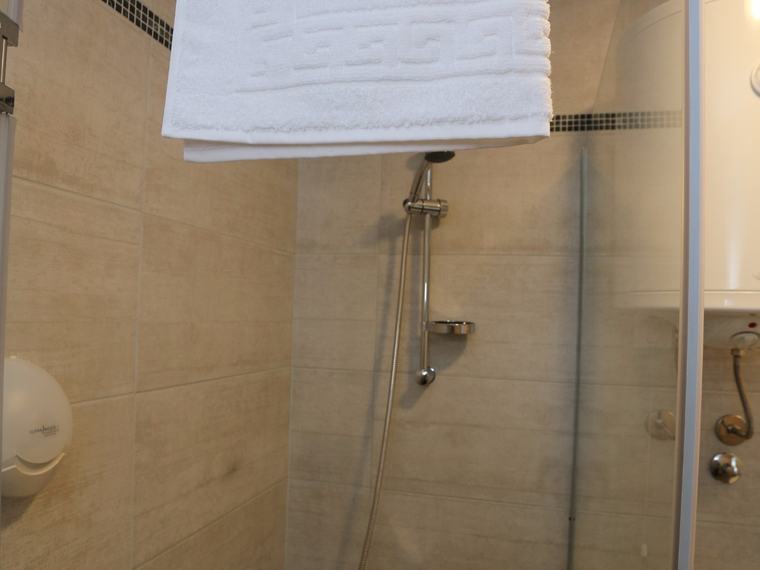 Tuš kabina i peškiri